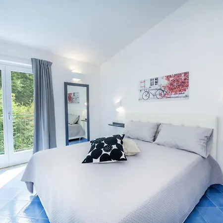 Serenity House Guest house *